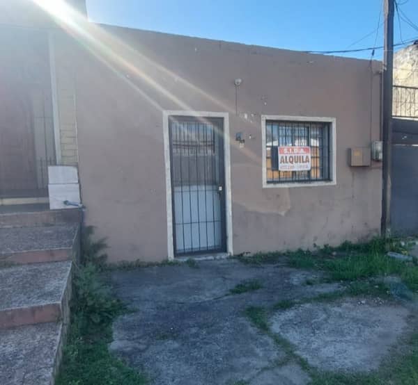 Alquiler / Misiones 10 / Artigas